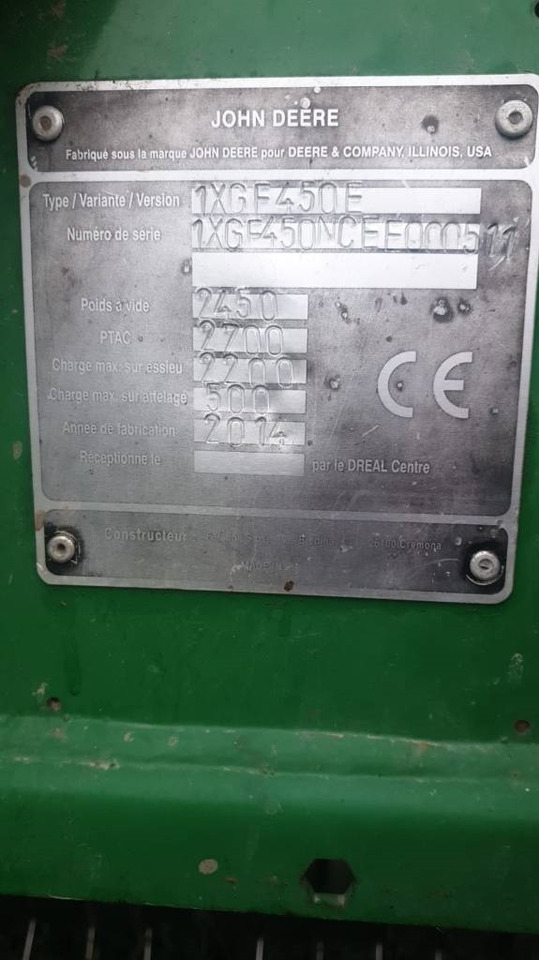John Deere F 450  - Presse à balles rondes: photos 4 John Deere F 450  - Presse à balles rondes: photos 4