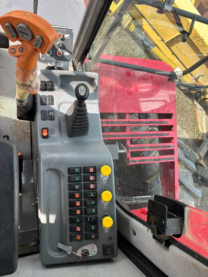 Laverda 5658 - Moissonneuse-batteuse: photos 5 Laverda 5658 - Moissonneuse-batteuse: photos 5