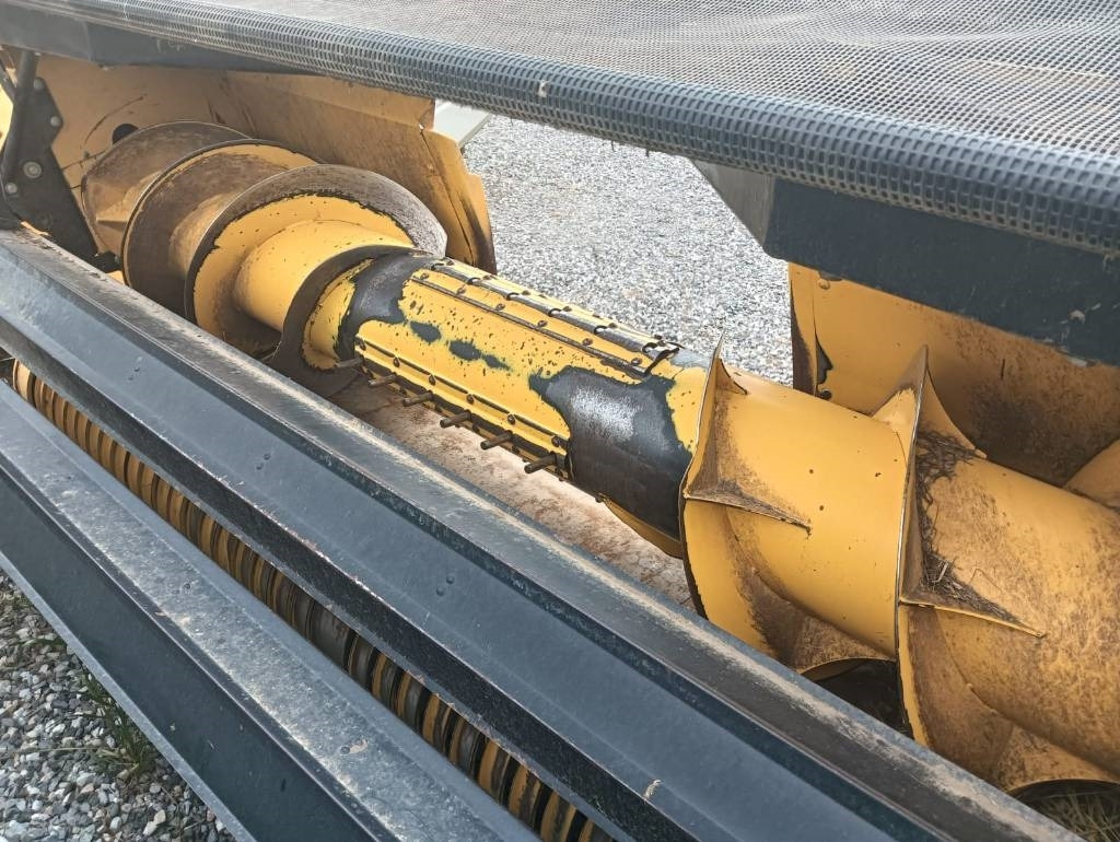 New Holland PICK UP 3 MT - Matériel de fenaison: photos 2 New Holland PICK UP 3 MT - Matériel de fenaison: photos 2