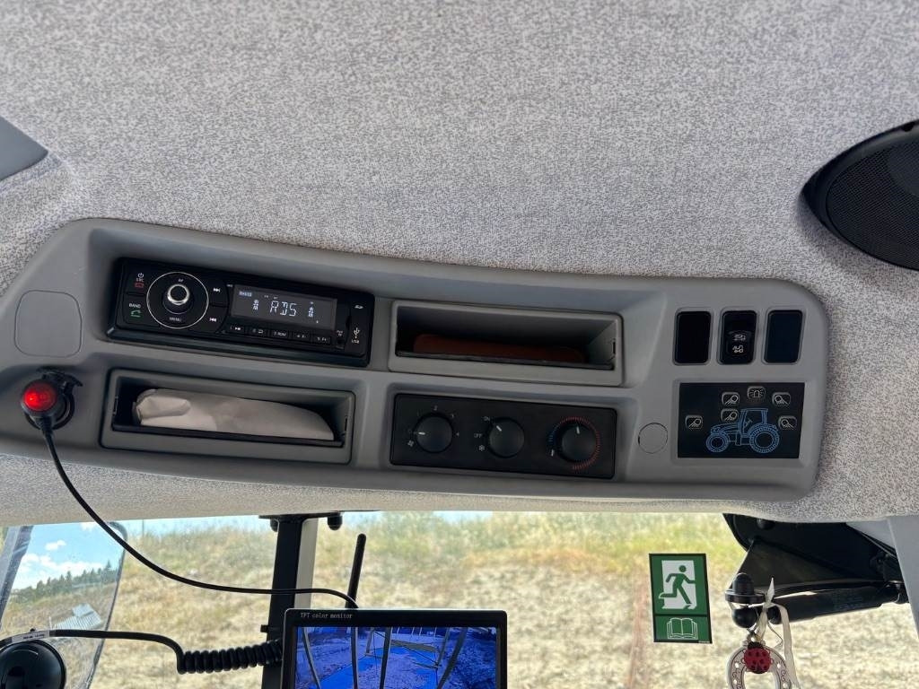 New Holland T6.165 - Tracteur agricole: photos 5 New Holland T6.165 - Tracteur agricole: photos 5