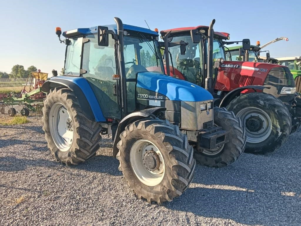 New Holland TS 100 - Tracteur agricole: photos 1 New Holland TS 100 - Tracteur agricole: photos 1