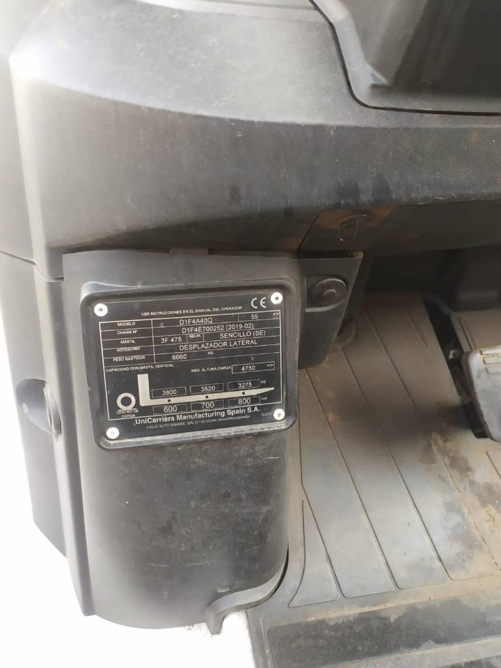 Chariot élévateur diesel UniCarriers D1F4A40Q: photos 7