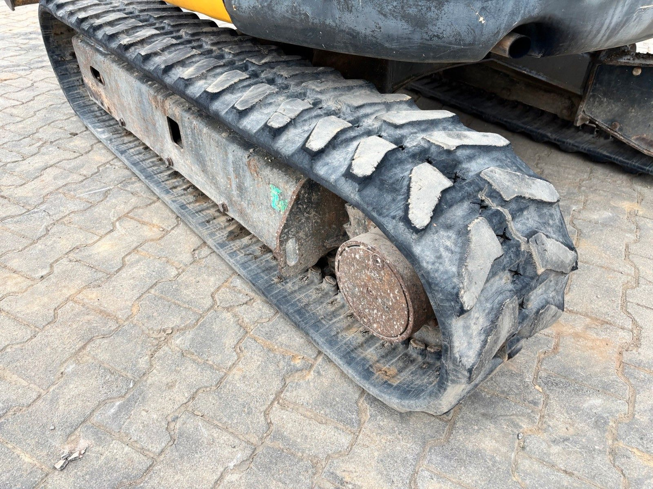 Komatsu PC26MR-3 - Mini pelle: photos 3 Komatsu PC26MR-3 - Mini pelle: photos 3