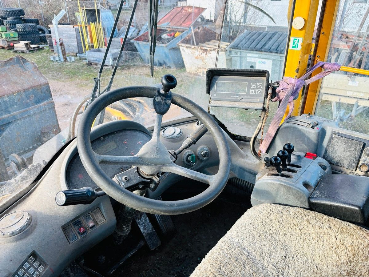 Volvo L60E - Chargeuse sur pneus: photos 4 Volvo L60E - Chargeuse sur pneus: photos 4