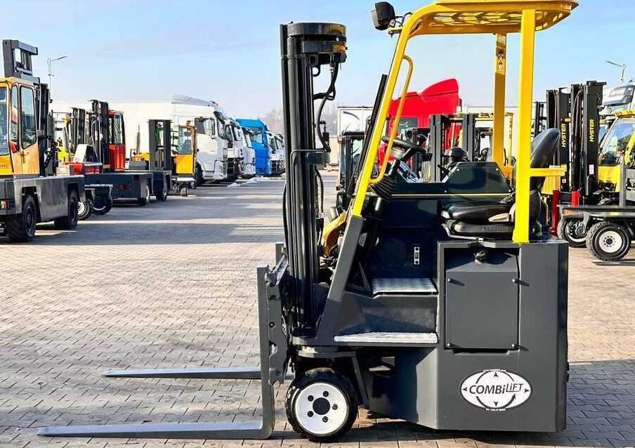 Combilift C2500CB - DIESEL - TRIPLEX - 2018 - LIKE NEW - Chariot multidirectionnel: photos 4 Combilift C2500CB - DIESEL - TRIPLEX - 2018 - LIKE NEW - Chariot multidirectionnel: photos 4