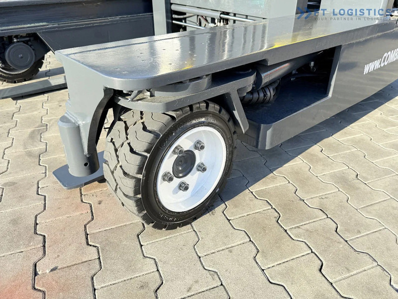 Combilift C3000 / GAS / TRIPLEX – 7500MM / SIDESHIFT / FORK POSITIONER / FREE LIFT / FULL HEATED CABIN / ONLY 7868 HOURS / CONDITION – LIK - Chariot multidirectionnel: photos 3 Combilift C3000 / GAS / TRIPLEX – 7500MM / SIDESHIFT / FORK POSITIONER / FREE LIFT / FULL HEATED CABIN / ONLY 7868 HOURS / CONDITION – LIK - Chariot multidirectionnel: photos 3