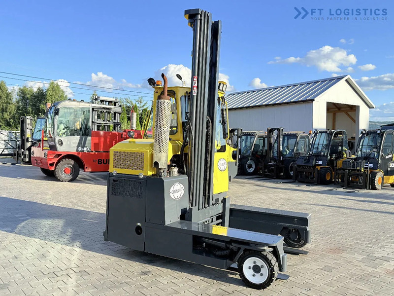 Combilift C3000 / GAS / TRIPLEX – 7600MM / FORK POSITIONER / FREE LIFT / FULL HEATED CABIN / ONLY 7868H / Wide range of four-way and side- - Chariot multidirectionnel: photos 5 Combilift C3000 / GAS / TRIPLEX – 7600MM / FORK POSITIONER / FREE LIFT / FULL HEATED CABIN / ONLY 7868H / Wide range of four-way and side- - Chariot multidirectionnel: photos 5