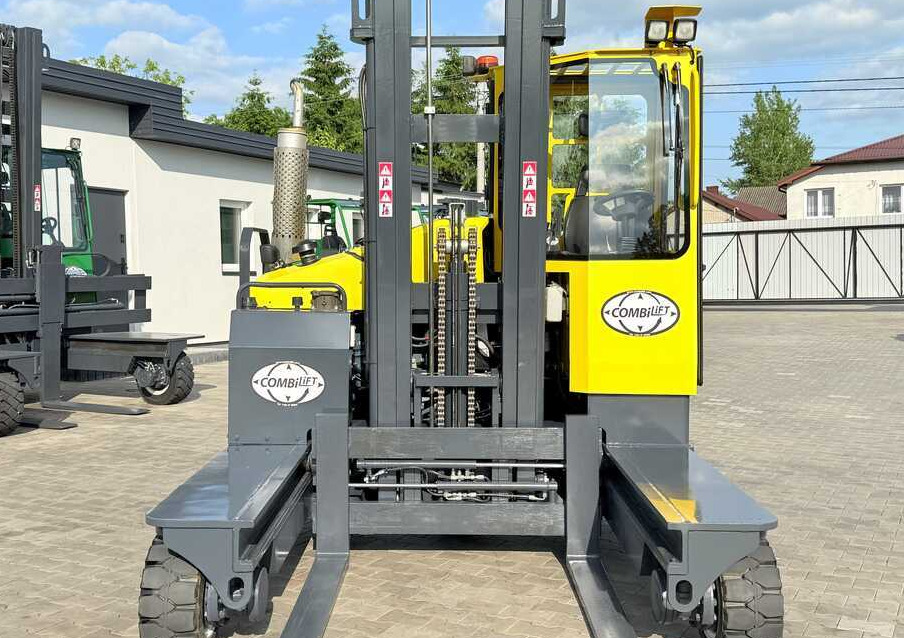 Combilift C4000 / DIESEL / DUPLEX - 4100MM / POSITIONER / ONLY 2951 MTH / LIKE NEW - Chariot multidirectionnel: photos 3 Combilift C4000 / DIESEL / DUPLEX - 4100MM / POSITIONER / ONLY 2951 MTH / LIKE NEW - Chariot multidirectionnel: photos 3