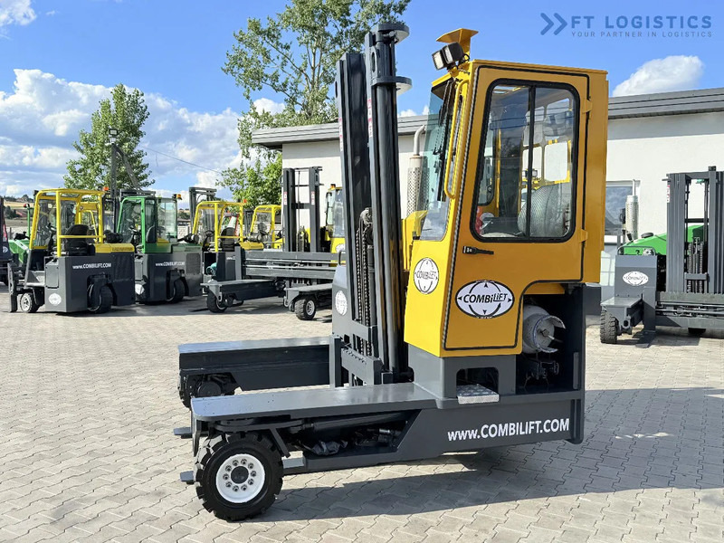 Combilift C4000 / GAS / DUPLEX – 4100MM / SIDESHIFT / FREE LIFT / FULL HEATED CABIN / ONLY 4223 HOURS / CONDITION – LIKE NEW! C4000 / GAS - Chariot multidirectionnel: photos 3 Combilift C4000 / GAS / DUPLEX – 4100MM / SIDESHIFT / FREE LIFT / FULL HEATED CABIN / ONLY 4223 HOURS / CONDITION – LIKE NEW! C4000 / GAS - Chariot multidirectionnel: photos 3
