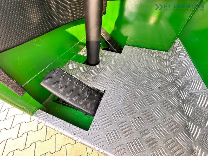 Chariot multidirectionnel Combilift C4000 / TRIPLEX / 4900MM / LPG / FREE LIFT / FORK SHIFT / LIKE NEW C4000 / TRIPLEX / 4900MM / LPG / FREE LIFT / FORK SHIFT / LIK: photos 18 Chariot multidirectionnel Combilift C4000 / TRIPLEX / 4900MM / LPG / FREE LIFT / FORK SHIFT / LIKE NEW C4000 / TRIPLEX / 4900MM / LPG / FREE LIFT / FORK SHIFT / LIK: photos 18