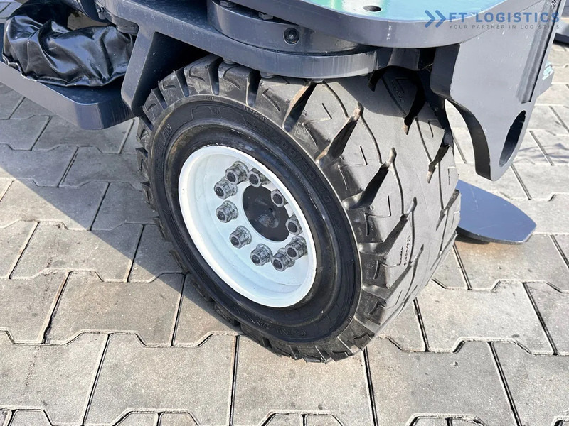 Combilift C4000 / TRIPLEX / 4900MM / LPG / FREE LIFT / FORK SHIFT / LIKE NEW C4000 / TRIPLEX / 4900MM / LPG / FREE LIFT / FORK SHIFT / LIK - Chariot multidirectionnel: photos 5 Combilift C4000 / TRIPLEX / 4900MM / LPG / FREE LIFT / FORK SHIFT / LIKE NEW C4000 / TRIPLEX / 4900MM / LPG / FREE LIFT / FORK SHIFT / LIK - Chariot multidirectionnel: photos 5