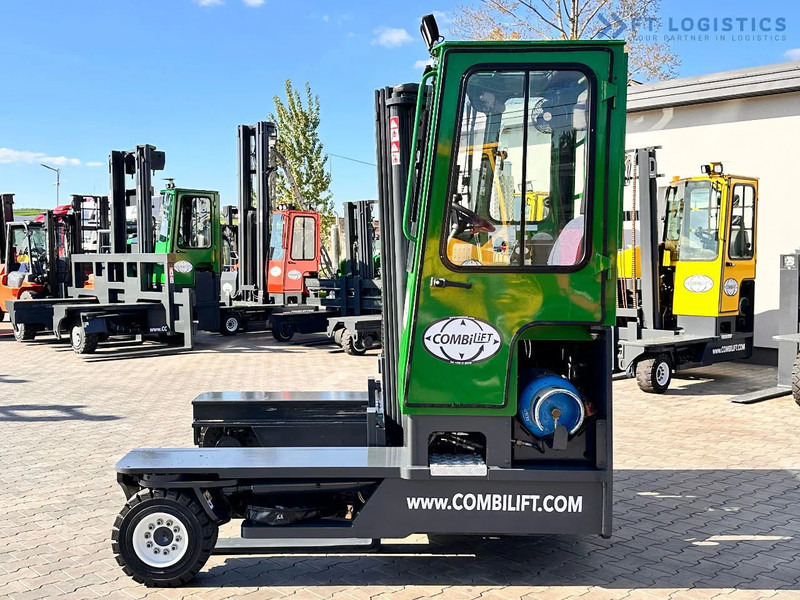 Chariot multidirectionnel Combilift C4000 / TRIPLEX / 4900MM / LPG / FREE LIFT / FORK SHIFT / LIKE NEW C4000 / TRIPLEX / 4900MM / LPG / FREE LIFT / FORK SHIFT / LIK: photos 9 Chariot multidirectionnel Combilift C4000 / TRIPLEX / 4900MM / LPG / FREE LIFT / FORK SHIFT / LIKE NEW C4000 / TRIPLEX / 4900MM / LPG / FREE LIFT / FORK SHIFT / LIK: photos 9
