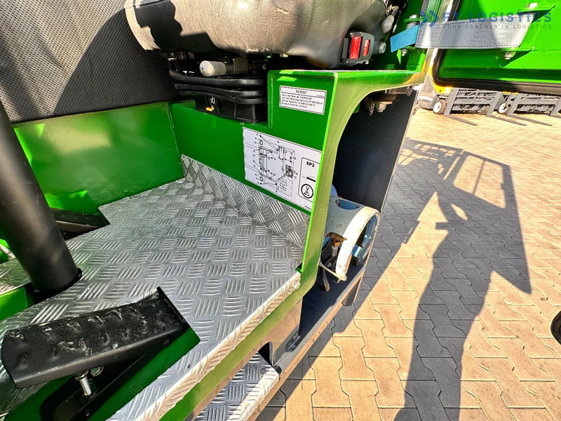 Chariot multidirectionnel Combilift C4000 / TRIPLEX / 4900MM / LPG / FREE LIFT / FORK SHIFT / LIKE NEW C4000 / TRIPLEX / 4900MM / LPG / FREE LIFT / FORK SHIFT / LIK: photos 19 Chariot multidirectionnel Combilift C4000 / TRIPLEX / 4900MM / LPG / FREE LIFT / FORK SHIFT / LIKE NEW C4000 / TRIPLEX / 4900MM / LPG / FREE LIFT / FORK SHIFT / LIK: photos 19