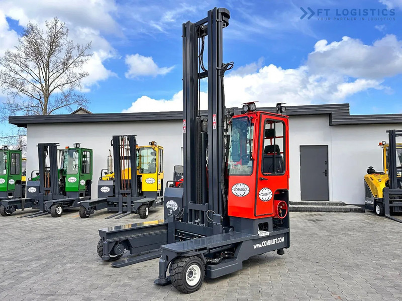 Combilift C4000 / TRIPLEX / 9300MM / FREE LIFT / POSITIONER / LPG / CABIN C4000 / TRIPLEX / 9300MM / FREE LIFT / POSITIONER / LPG / CABIN - Chariot multidirectionnel: photos 2 Combilift C4000 / TRIPLEX / 9300MM / FREE LIFT / POSITIONER / LPG / CABIN C4000 / TRIPLEX / 9300MM / FREE LIFT / POSITIONER / LPG / CABIN - Chariot multidirectionnel: photos 2