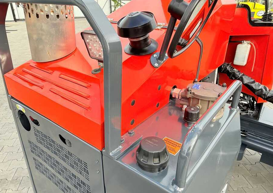 Combilift COMBILIFT C4000 – TRIPLEX 9300 mm – Year 2017 – GAS – FREE LIFT – FORK SIDE SHIFT – CONDITION 5/5 en leasing occasion Combilift COMBILIFT C4000 – TRIPLEX 9300 mm – Year 2017 – GAS – FREE LIFT – FORK SIDE SHIFT – CONDITION 5/5: photos 23