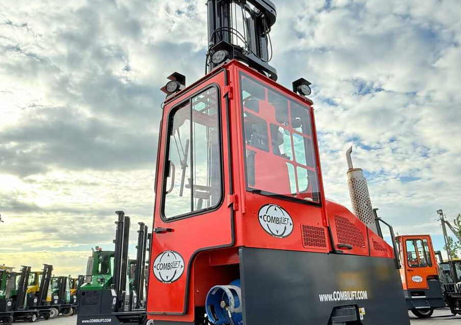 Combilift COMBILIFT C4000 – TRIPLEX 9300 mm – Year 2017 – GAS – FREE LIFT – FORK SIDE SHIFT – CONDITION 5/5 en leasing occasion Combilift COMBILIFT C4000 – TRIPLEX 9300 mm – Year 2017 – GAS – FREE LIFT – FORK SIDE SHIFT – CONDITION 5/5: photos 7
