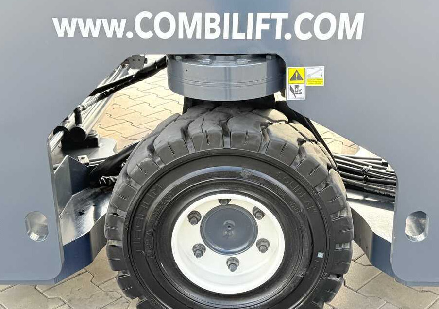 Combilift COMBILIFT C4000 – TRIPLEX 9300 mm – Year 2017 – GAS – FREE LIFT – FORK SIDE SHIFT – CONDITION 5/5 en leasing occasion Combilift COMBILIFT C4000 – TRIPLEX 9300 mm – Year 2017 – GAS – FREE LIFT – FORK SIDE SHIFT – CONDITION 5/5: photos 31