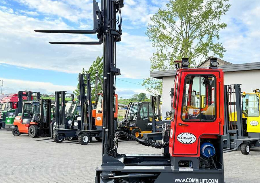 Combilift COMBILIFT C4000 – TRIPLEX 9300 mm – Year 2017 – GAS – FREE LIFT – FORK SIDE SHIFT – CONDITION 5/5 en leasing occasion Combilift COMBILIFT C4000 – TRIPLEX 9300 mm – Year 2017 – GAS – FREE LIFT – FORK SIDE SHIFT – CONDITION 5/5: photos 25