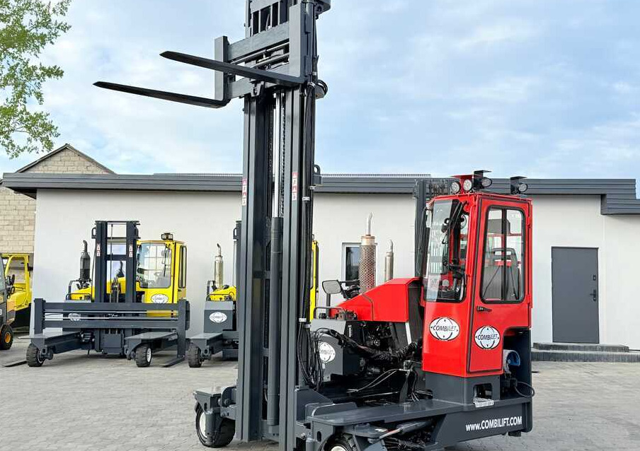 Combilift COMBILIFT C4000 – TRIPLEX 9300 mm – Year 2017 – GAS – FREE LIFT – FORK SIDE SHIFT – CONDITION 5/5 en leasing occasion Combilift COMBILIFT C4000 – TRIPLEX 9300 mm – Year 2017 – GAS – FREE LIFT – FORK SIDE SHIFT – CONDITION 5/5: photos 26