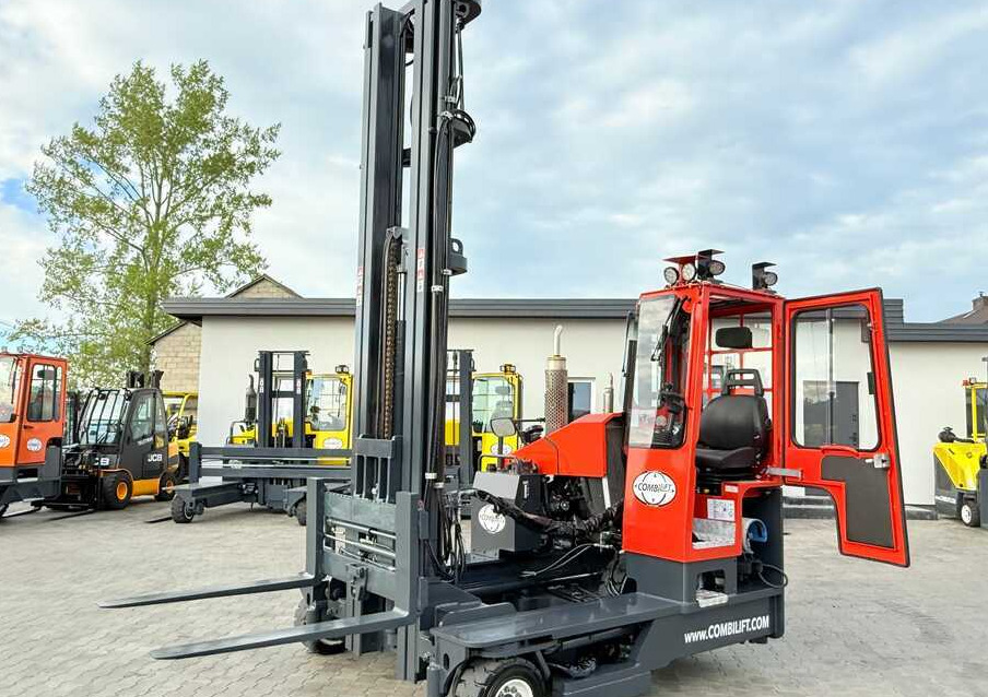 Combilift COMBILIFT C4000 – TRIPLEX 9300 mm – Year 2017 – GAS – FREE LIFT – FORK SIDE SHIFT – CONDITION 5/5 en leasing occasion Combilift COMBILIFT C4000 – TRIPLEX 9300 mm – Year 2017 – GAS – FREE LIFT – FORK SIDE SHIFT – CONDITION 5/5: photos 18