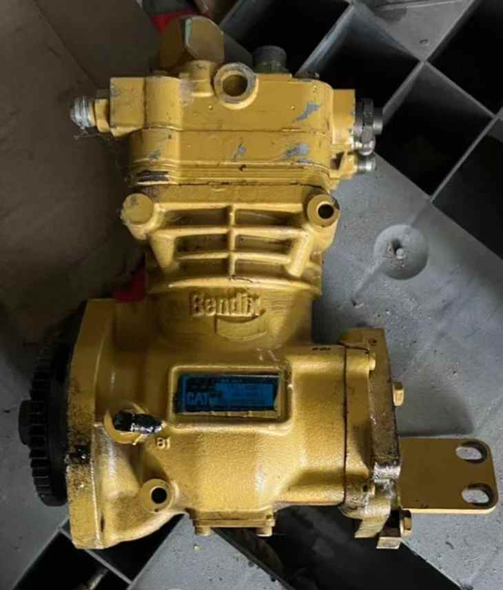 CATERPILLAR 191-6521145-3776 191-6521 255-4160 304-2690 314-6150 353-7137 - Compresseur de climatisation pour Pelle: photos 1 CATERPILLAR 191-6521145-3776 191-6521 255-4160 304-2690 314-6150 353-7137 - Compresseur de climatisation pour Pelle: photos 1