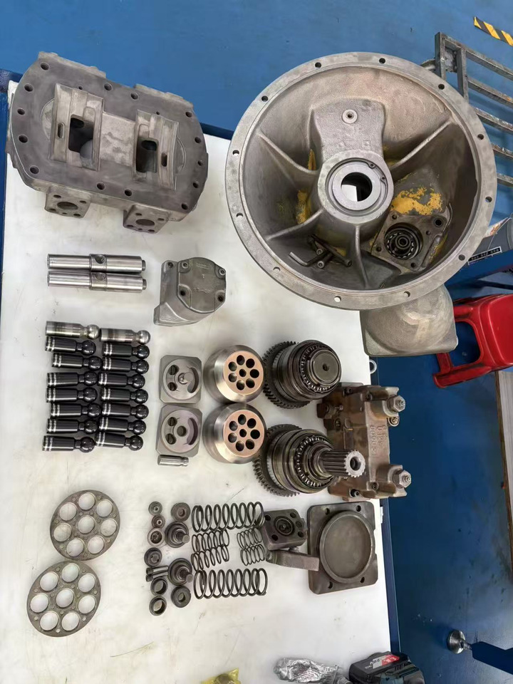 CATERPILLAR 320B pump - Pompe hydraulique pour Pelle sur chenille: photos 3 CATERPILLAR 320B pump - Pompe hydraulique pour Pelle sur chenille: photos 3