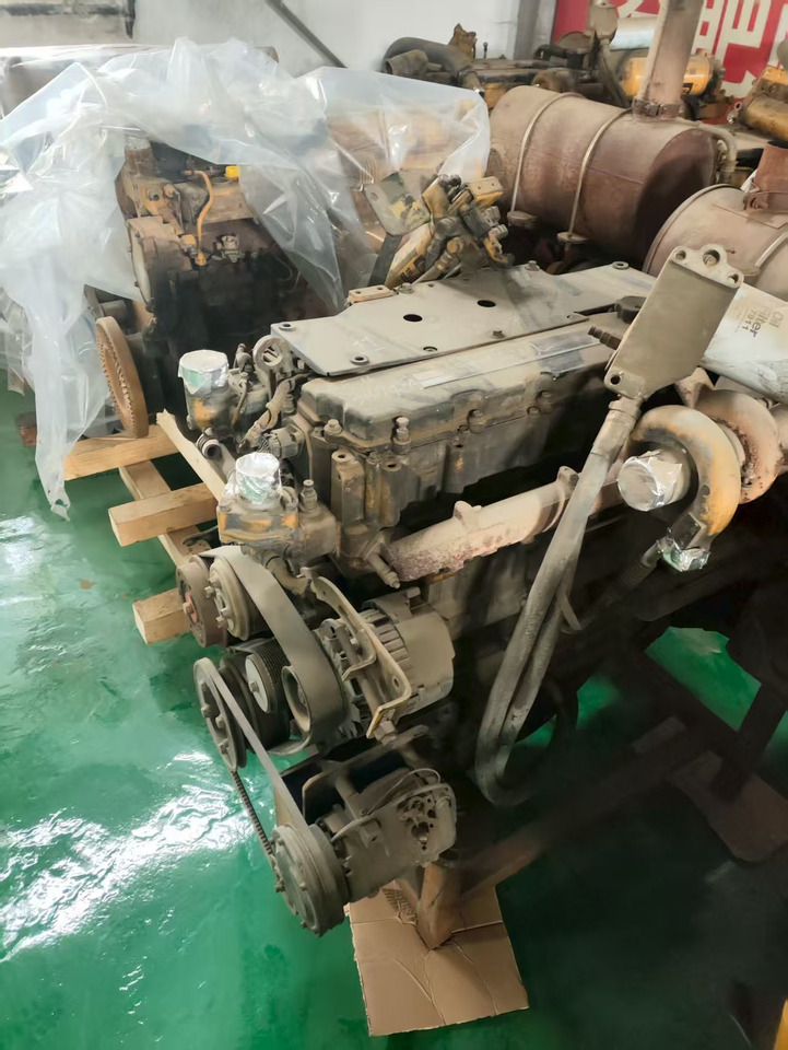 CATERPILLAR C6.4 - Moteur pour Pelle: photos 3 CATERPILLAR C6.4 - Moteur pour Pelle: photos 3