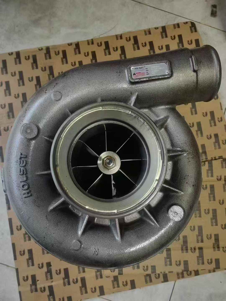 CUMMINS 2881769 - Turbocompresseur pour Pelle: photos 3 CUMMINS 2881769 - Turbocompresseur pour Pelle: photos 3