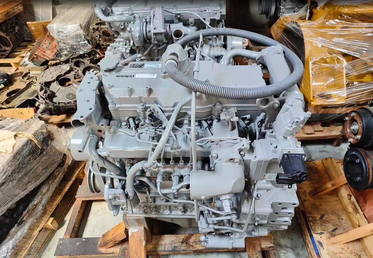 ISUZU 4HK1 - Moteur et pièces pour Pelle: photos 1 ISUZU 4HK1 - Moteur et pièces pour Pelle: photos 1