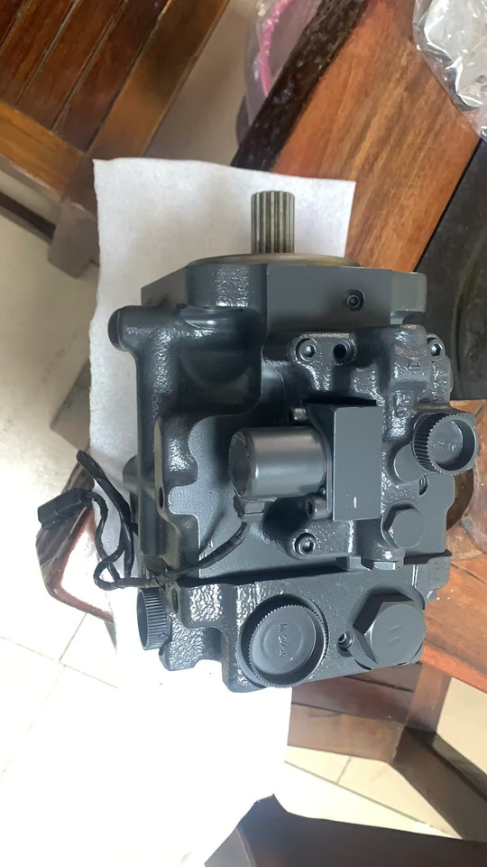 KOMATSU 708-1t-00431 - Pompe hydraulique pour Chargeuse: photos 1 KOMATSU 708-1t-00431 - Pompe hydraulique pour Chargeuse: photos 1