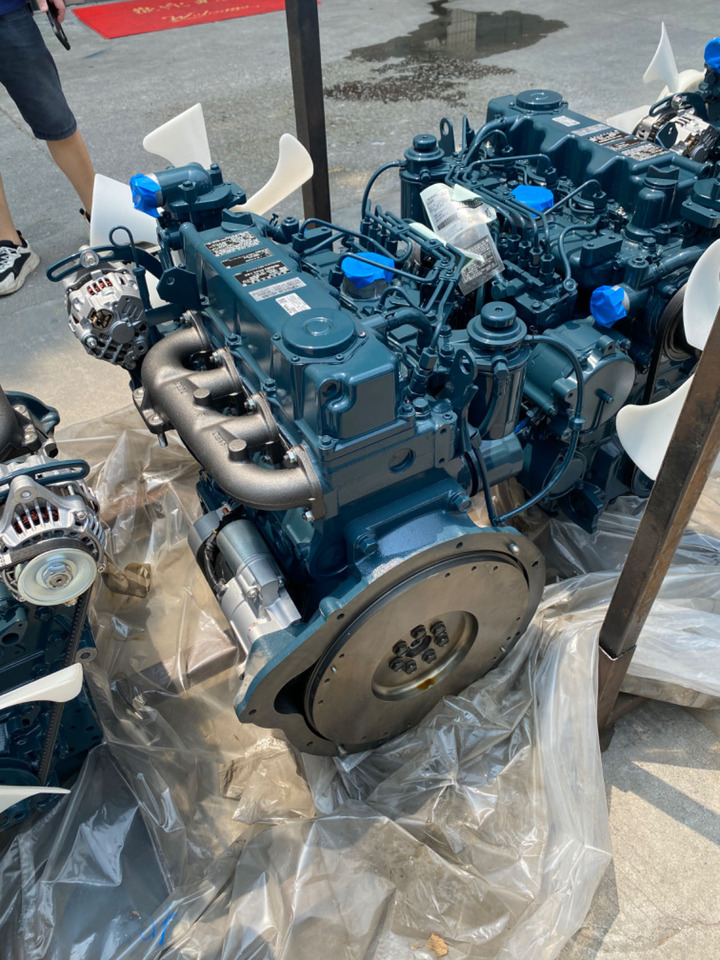 KUBOTA V3600 - Moteur pour Pelle: photos 4 KUBOTA V3600 - Moteur pour Pelle: photos 4