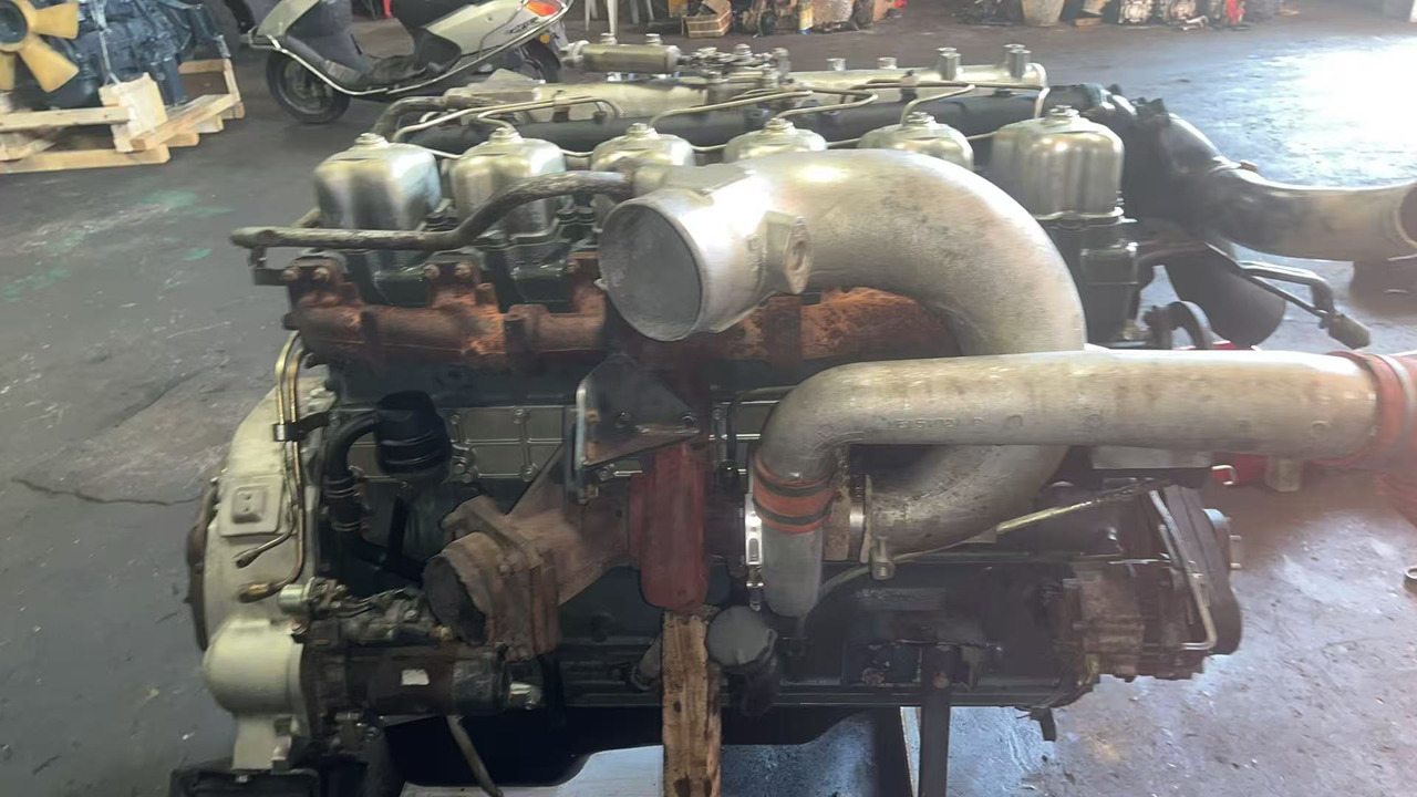 MITSUBISHI 6D22 - Moteur pour Pelle: photos 3 MITSUBISHI 6D22 - Moteur pour Pelle: photos 3