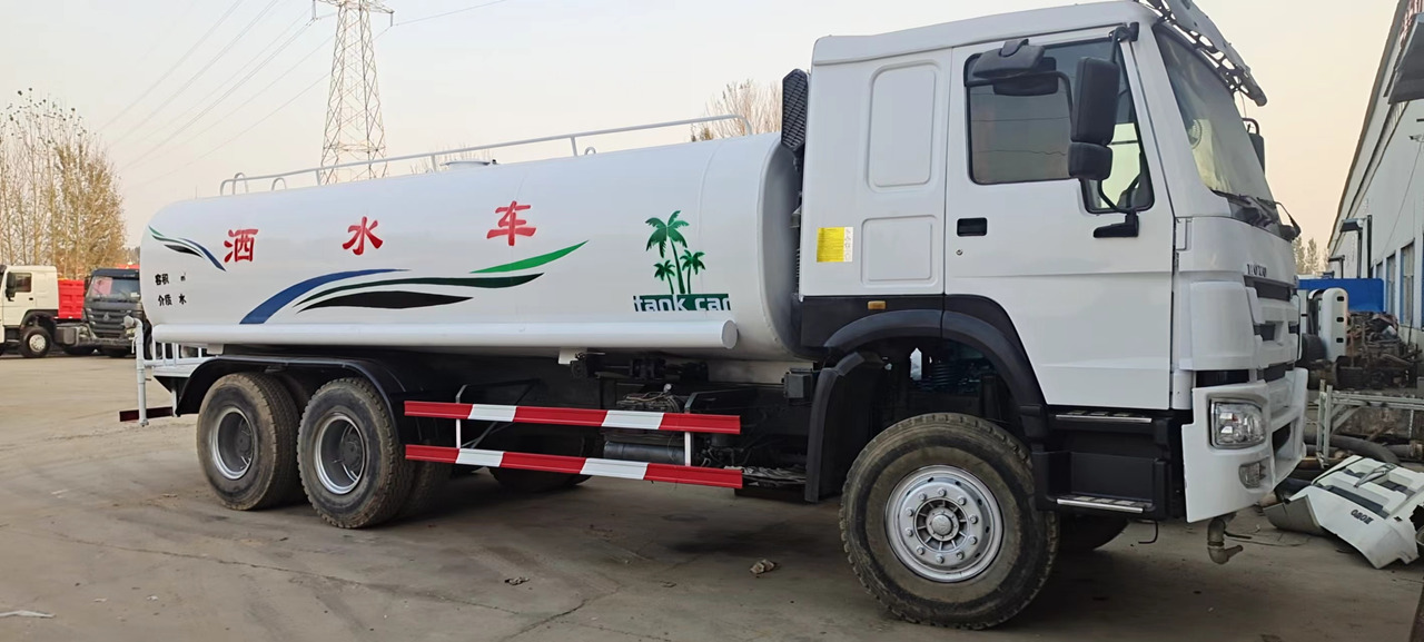 SINOTRUK 20 cubic meters tank - Camion citerne: photos 2 SINOTRUK 20 cubic meters tank - Camion citerne: photos 2