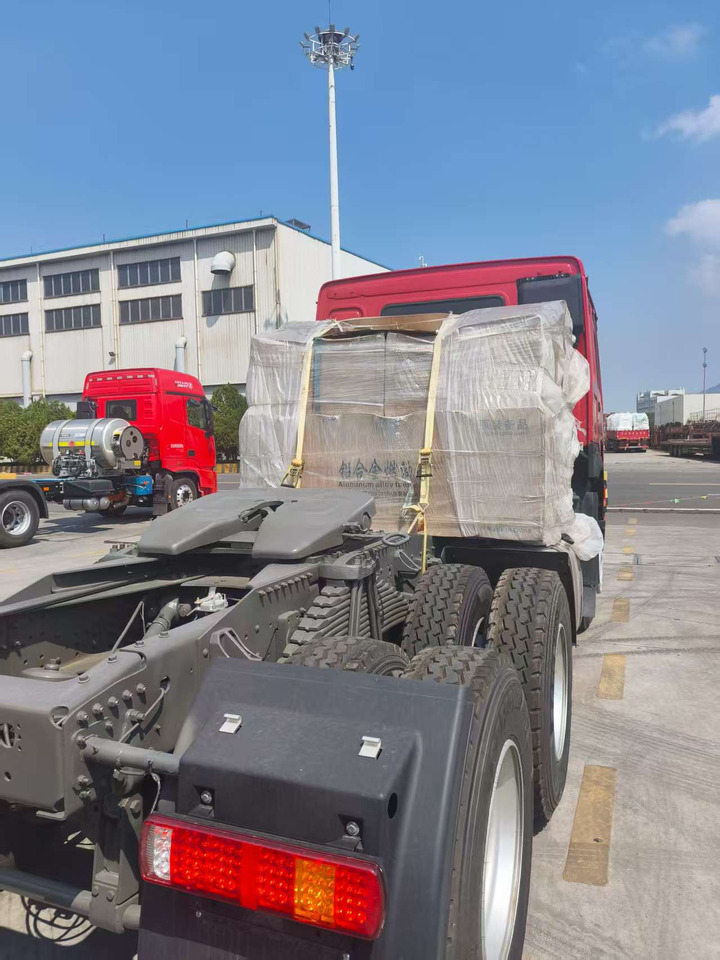 Howo 430 - Tracteur routier: photos 4 Howo 430 - Tracteur routier: photos 4