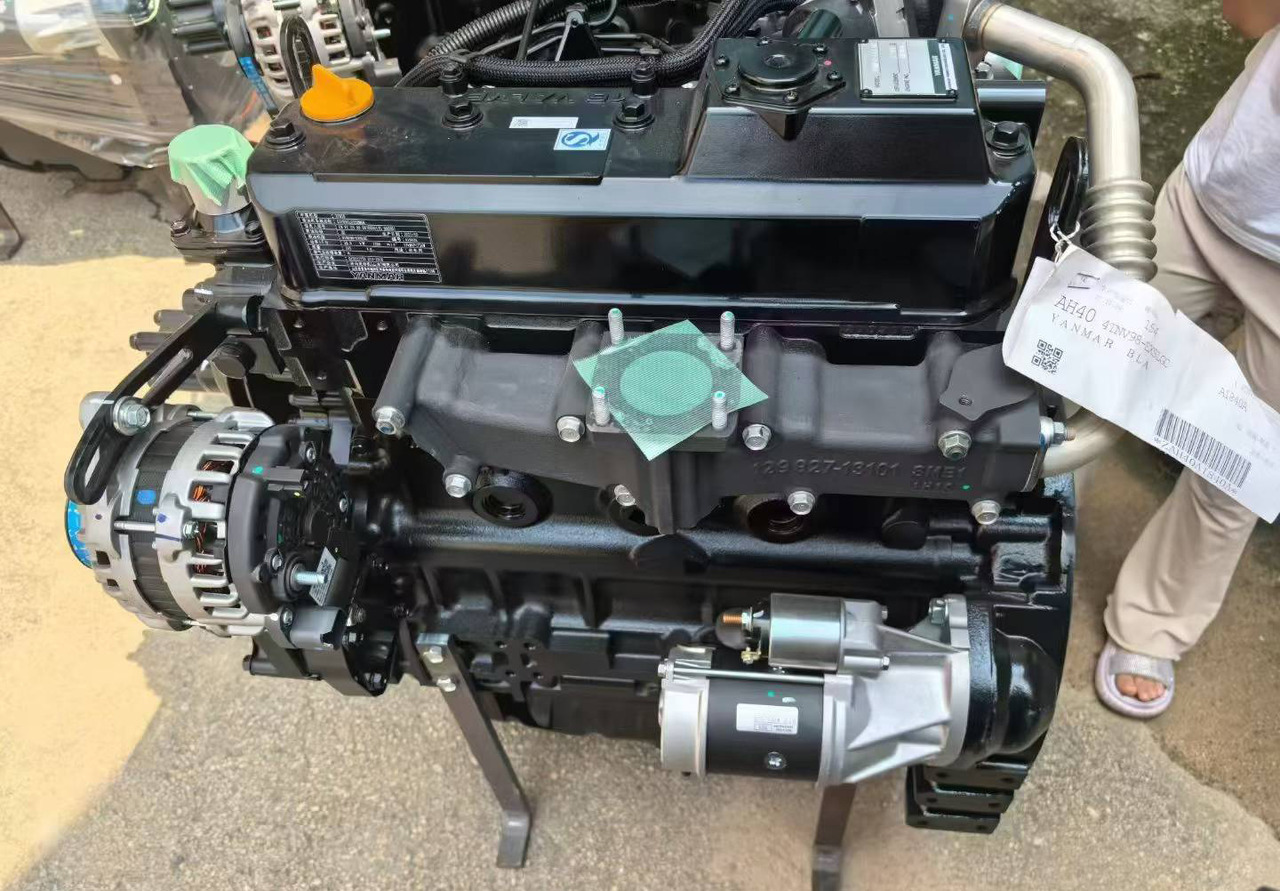 YANMAR 4TNV98 - Moteur pour Pelle: photos 5 YANMAR 4TNV98 - Moteur pour Pelle: photos 5