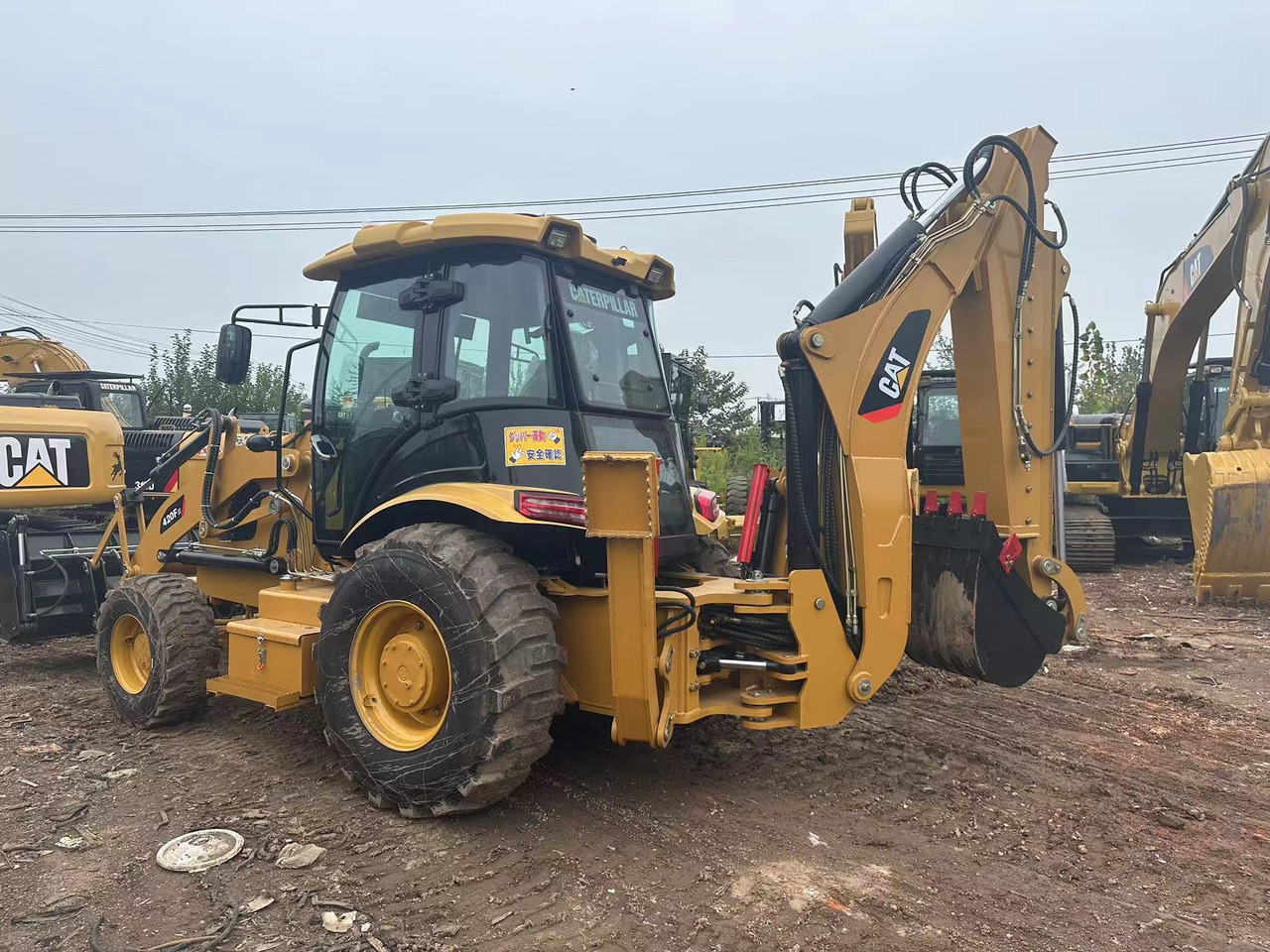 CATERPILLAR Used Good Condition Backhoe Loader CAT420F - Tractopelle: photos 1 CATERPILLAR Used Good Condition Backhoe Loader CAT420F - Tractopelle: photos 1