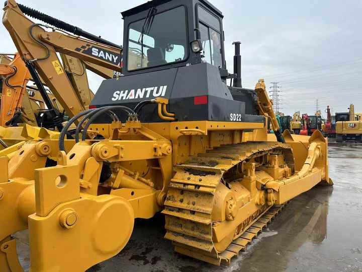 China Brand Bulldozer Shantui SD22 Used Bulldozer Low Price Bulldozer Market Machinery and Equipment for Sale - Bulldozer: photos 2 China Brand Bulldozer Shantui SD22 Used Bulldozer Low Price Bulldozer Market Machinery and Equipment for Sale - Bulldozer: photos 2