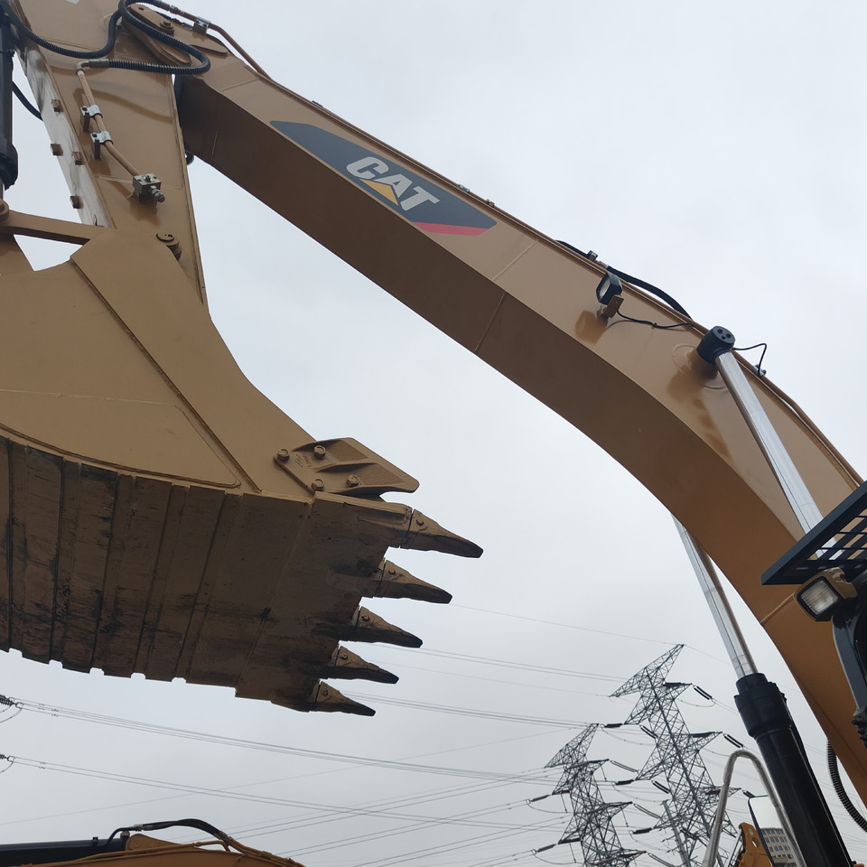 EXCAVATOR Used 30tons Large Caterpillar Excavator 330D2L for Sale Used Excavator in Fine Condition and Low Price Hot Sale - Pelle sur chenille: photos 4 EXCAVATOR Used 30tons Large Caterpillar Excavator 330D2L for Sale Used Excavator in Fine Condition and Low Price Hot Sale - Pelle sur chenille: photos 4