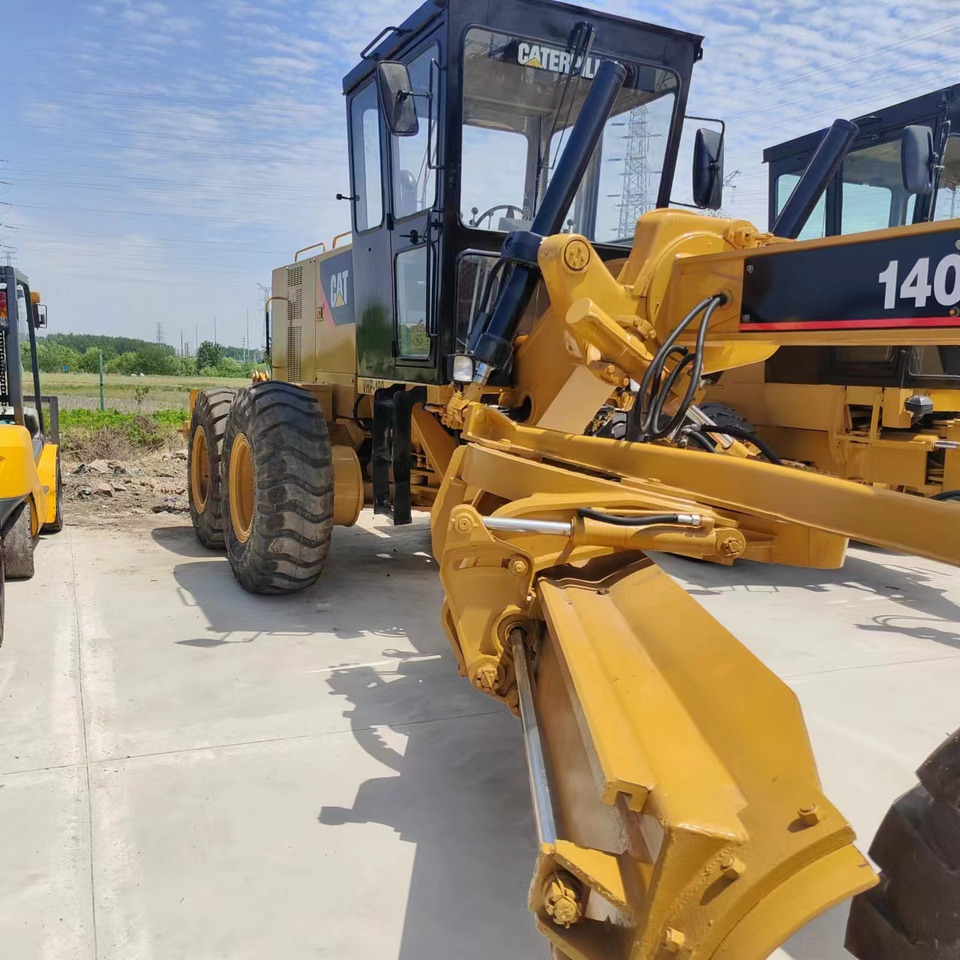 CATERPILLAR Used Grader Hotsale CAT140G - Engins de chantier: photos 4 CATERPILLAR Used Grader Hotsale CAT140G - Engins de chantier: photos 4