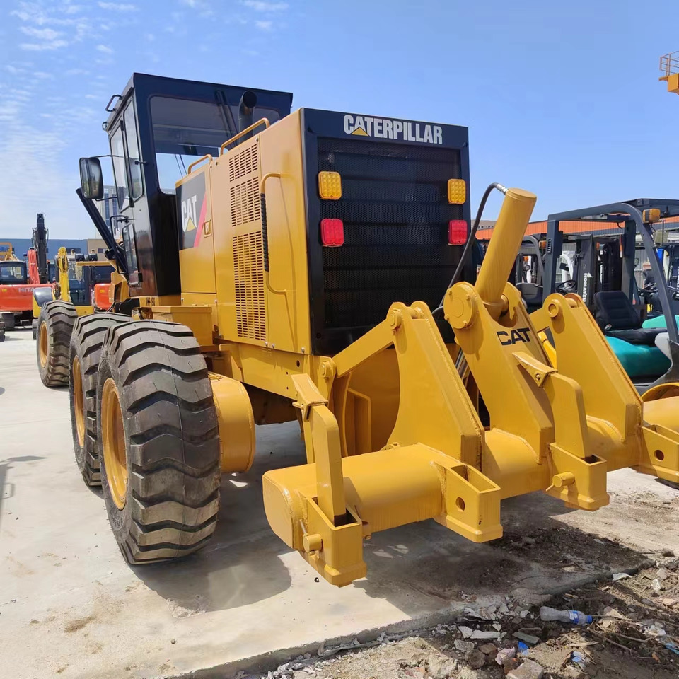 CATERPILLAR Used Grader Hotsale CAT140G - Engins de chantier: photos 2 CATERPILLAR Used Grader Hotsale CAT140G - Engins de chantier: photos 2