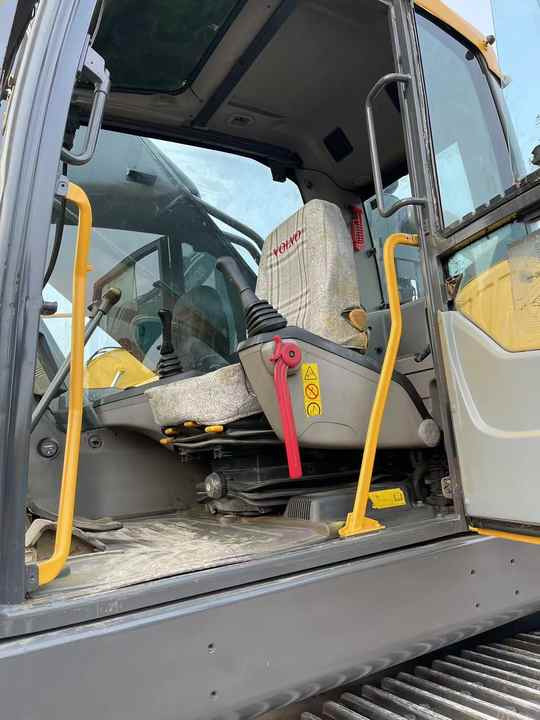 Good Condition VOLVO EC480DL Excavator Low Price Large Hydraulic Crawler Excavator volvo 480dl for Sale - Pelle sur chenille: photos 2 Good Condition VOLVO EC480DL Excavator Low Price Large Hydraulic Crawler Excavator volvo 480dl for Sale - Pelle sur chenille: photos 2