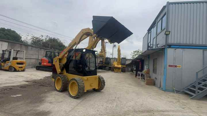 High Quality Used Cat 246D3 Excavator with Low Working Hoursand Best Price Used Cat 246D3 Machine with Cheap Price for Sale - Mini chargeuse: photos 5 High Quality Used Cat 246D3 Excavator with Low Working Hoursand Best Price Used Cat 246D3 Machine with Cheap Price for Sale - Mini chargeuse: photos 5