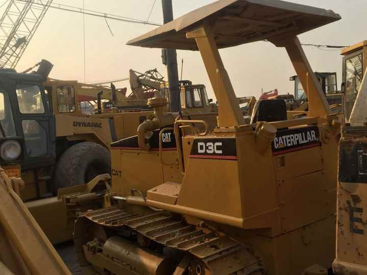 Mini CAT Bulldozer D3c D3 D3k D3m D4h D4m D4k D5h D5g D5k D5m Used Bulldozer with Ripper for Sale - Bulldozer: photos 3 Mini CAT Bulldozer D3c D3 D3k D3m D4h D4m D4k D5h D5g D5k D5m Used Bulldozer with Ripper for Sale - Bulldozer: photos 3