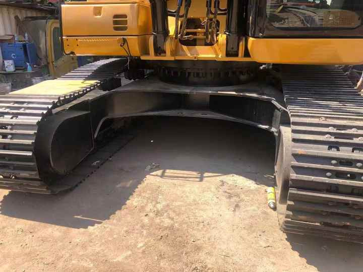 Used CAT 330D 30T Second Hand Japan Original Large Excavator Construction - Pelle sur chenille: photos 5 Used CAT 330D 30T Second Hand Japan Original Large Excavator Construction - Pelle sur chenille: photos 5