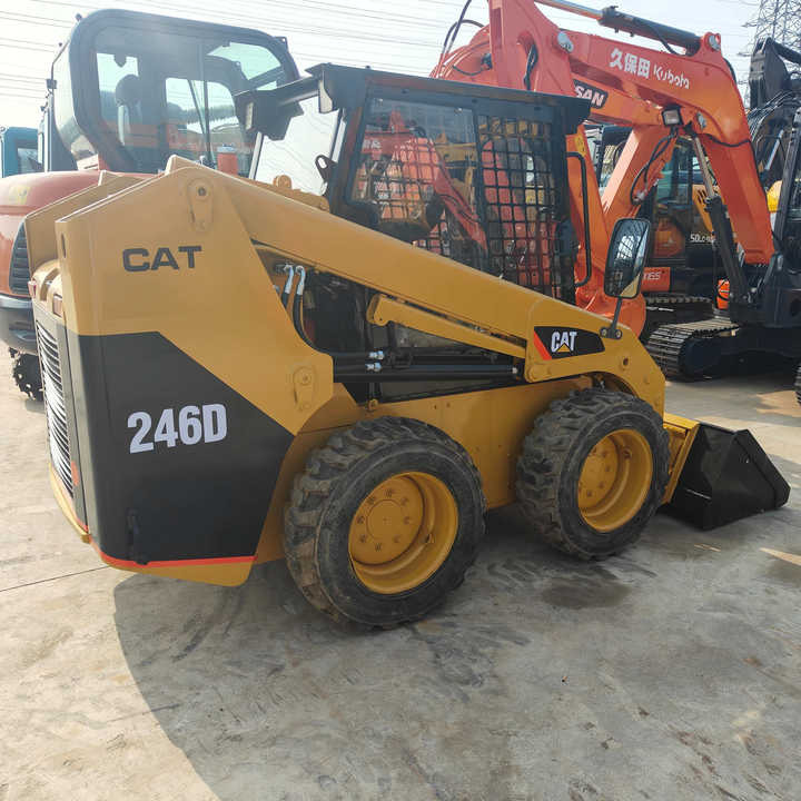 Mini chargeuse Used Front Loader Tractor CAT 246D Skid Steer Loader / Used Cat 226B 246C 246d Mini Skid Steer Loader in Stock