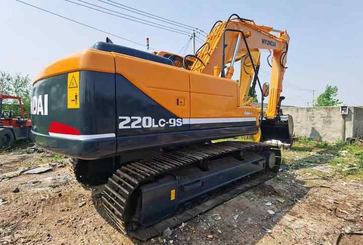 Used HYUNDAI R220-9S New Model Excavator Second Hand Machine Popular Brand Korean hyundai Hydraulic Machinery - Pelle sur chenille: photos 3 Used HYUNDAI R220-9S New Model Excavator Second Hand Machine Popular Brand Korean hyundai Hydraulic Machinery - Pelle sur chenille: photos 3