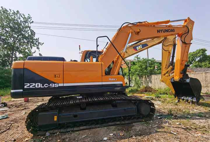Used HYUNDAI R220-9S New Model Excavator Second Hand Machine Popular Brand Korean hyundai Hydraulic Machinery - Pelle sur chenille: photos 4 Used HYUNDAI R220-9S New Model Excavator Second Hand Machine Popular Brand Korean hyundai Hydraulic Machinery - Pelle sur chenille: photos 4