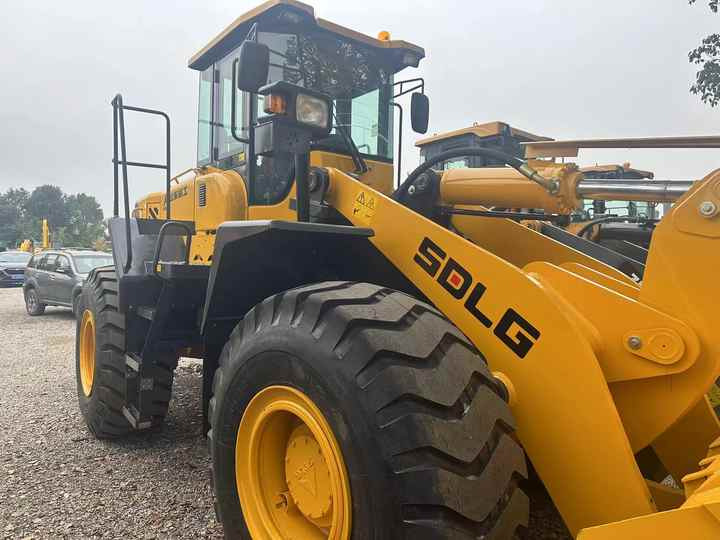 Used Road Construction Equipment SDLG LG956L Wheel Loader Second Hand SDLG 936 LG 953 LG958F 956L for Sale - Chargeuse sur pneus: photos 2 Used Road Construction Equipment SDLG LG956L Wheel Loader Second Hand SDLG 936 LG 953 LG958F 956L for Sale - Chargeuse sur pneus: photos 2