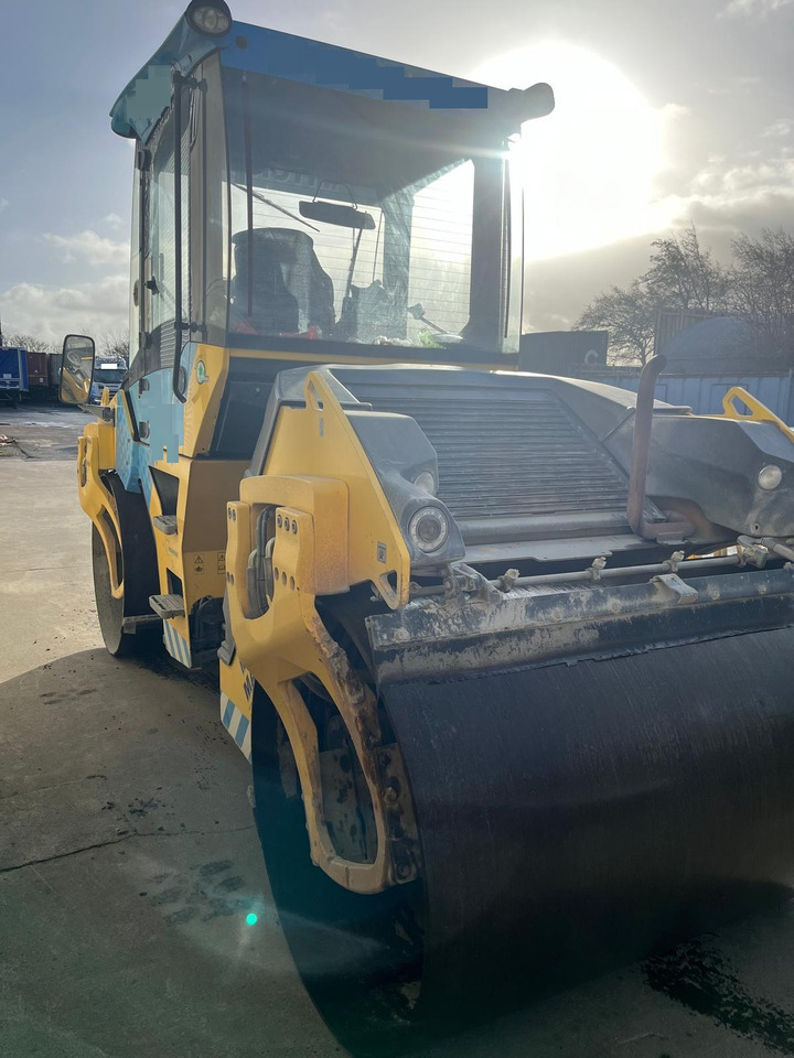 BOMAG BW151AD-5 - Compacteur: photos 2 BOMAG BW151AD-5 - Compacteur: photos 2
