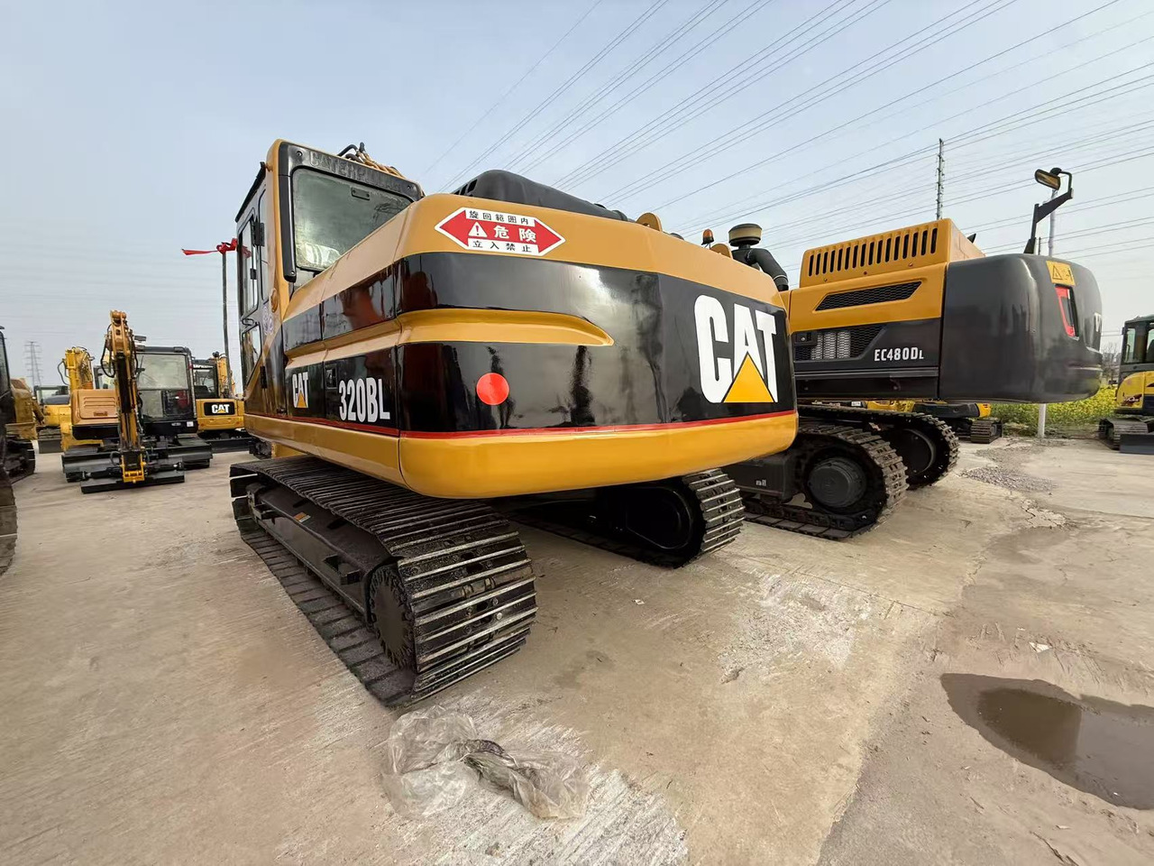 CATERPILLAR 320BL - Pelle sur chenille: photos 2 CATERPILLAR 320BL - Pelle sur chenille: photos 2